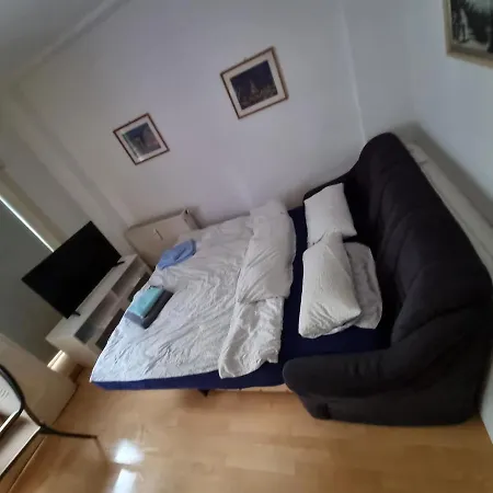 Zentrale 2 Eg Mit Balkon ライプツィヒ